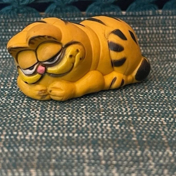 Vintage 1981 Garfield Rubber Eraser/Toy! - Picture 7 of 8